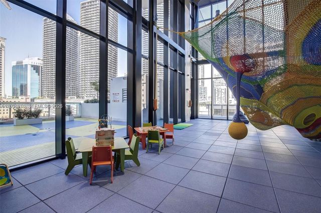 1010 Brickell Ave 4211, Miami, FL 33131