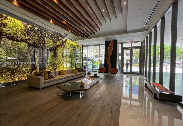 1010 Brickell Ave 4211, Miami, FL 33131