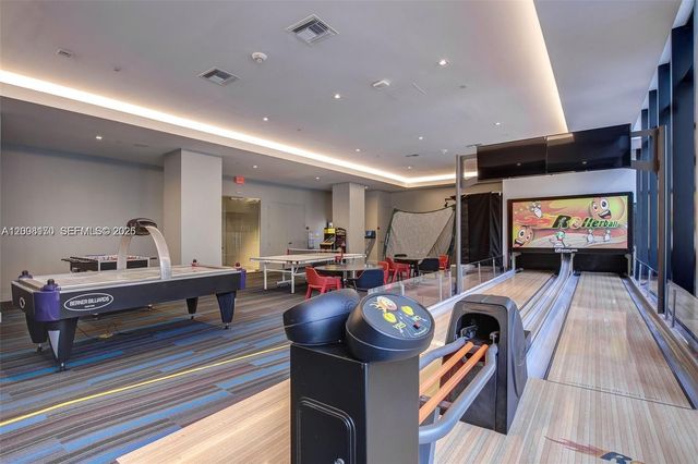 1010 Brickell Ave 4211, Miami, FL 33131