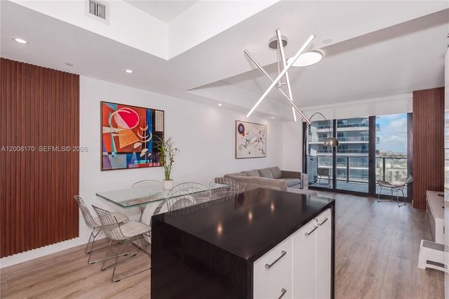 1010 Brickell Ave 4211, Miami, FL 33131