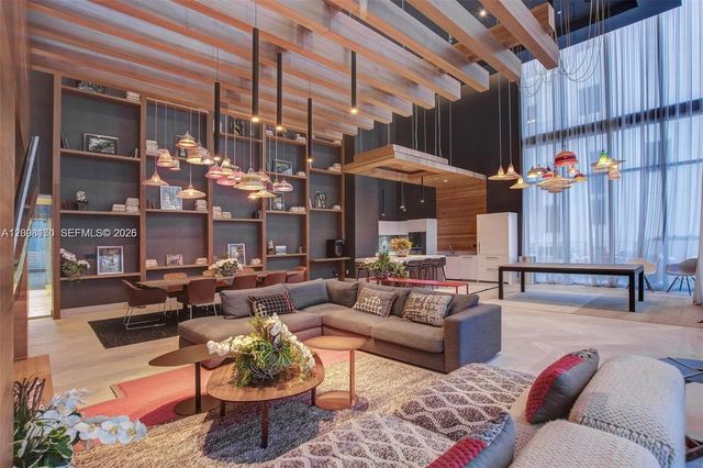 1010 Brickell Ave 4211, Miami, FL 33131