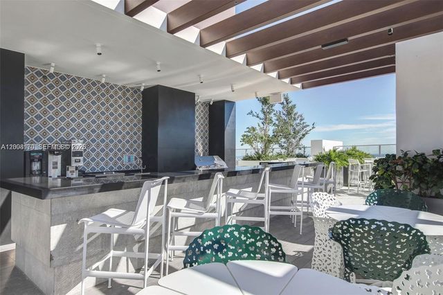 1010 Brickell Ave 4211, Miami, FL 33131