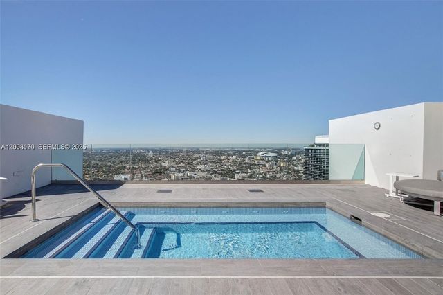 1010 Brickell Ave 4211, Miami, FL 33131