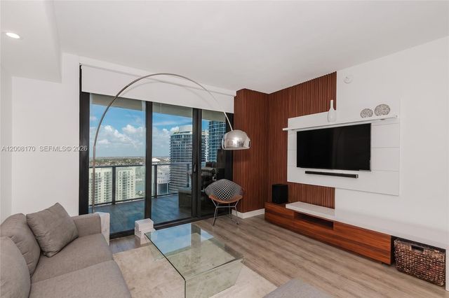 1010 Brickell Ave 4211, Miami, FL 33131