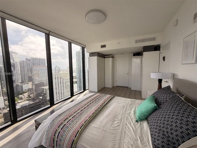 1010 Brickell Ave 4211, Miami, FL 33131