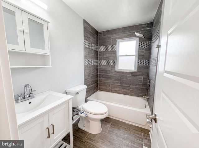 1412 MORRIS RD SE, Washington, DC 20020