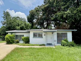832 S Madison Dr, Pensacola, FL 32505