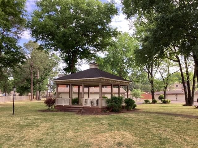 1655 Kimbrough Rd, Germantown, TN 38138