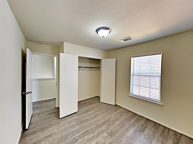12402 Grossmount Drive, Houston, TX 77066