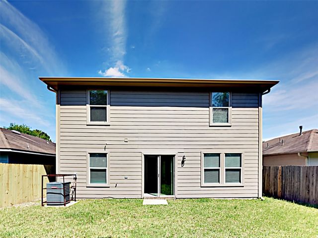 12402 Grossmount Drive, Houston, TX 77066