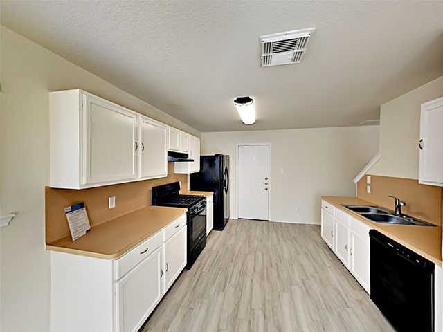 12402 Grossmount Drive, Houston, TX 77066