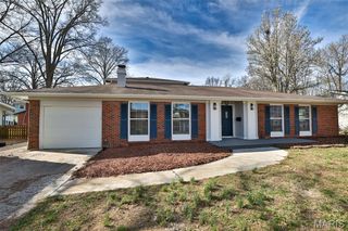 29 Coachlight Drive, Mascoutah, IL 62258
