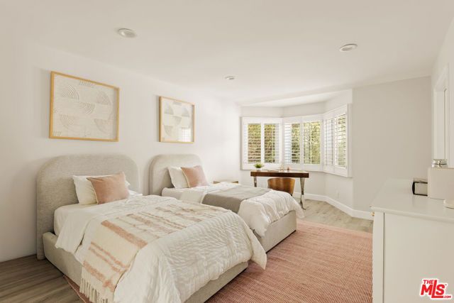 19443 Hatteras Street, Los Angeles, CA 91356