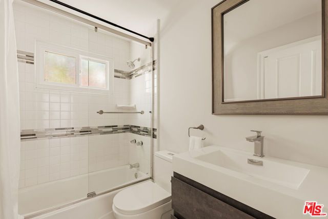 19443 Hatteras Street, Los Angeles, CA 91356