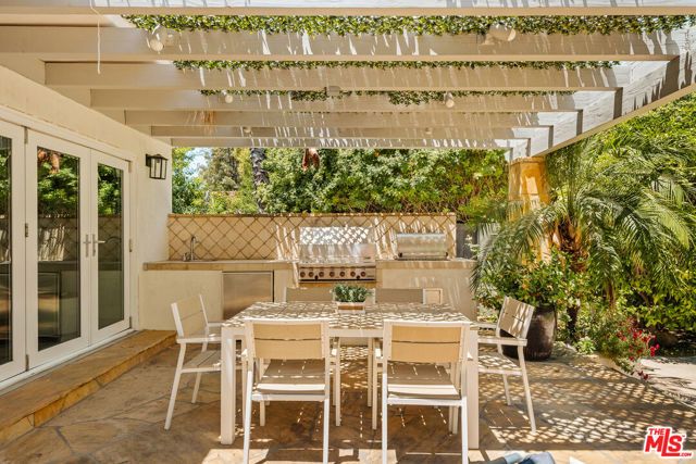 19443 Hatteras Street, Los Angeles, CA 91356