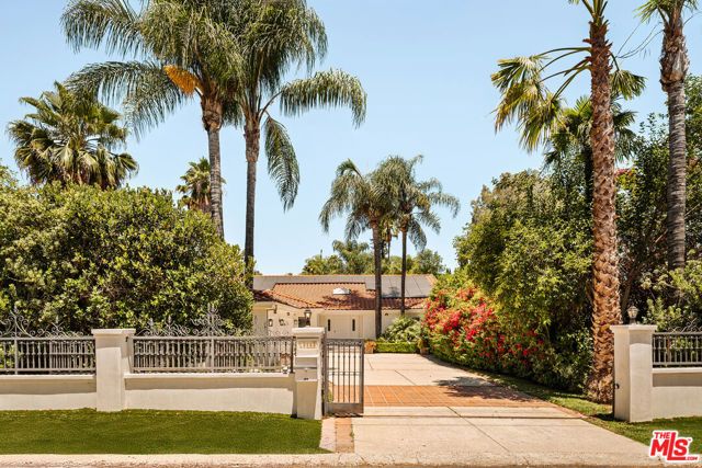 19443 Hatteras Street, Los Angeles, CA 91356