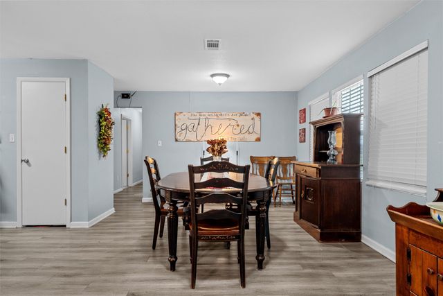 125 Private Road 245, Hillsboro, TX 76645