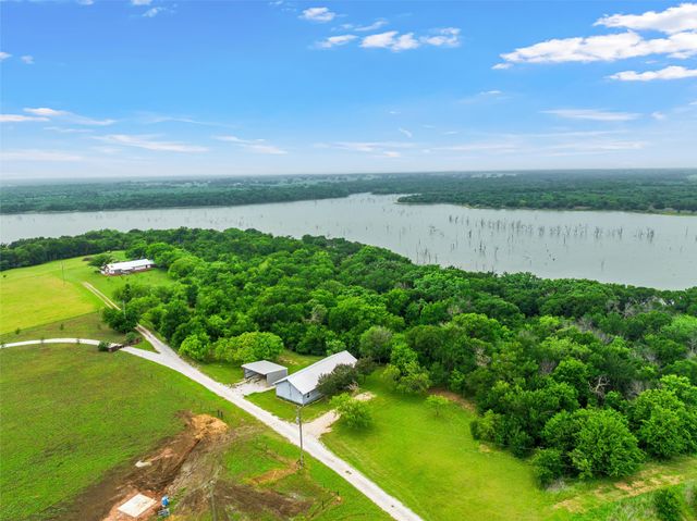 125 Private Road 245, Hillsboro, TX 76645