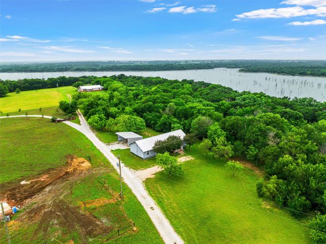 125 Private Road 245, Hillsboro, TX 76645