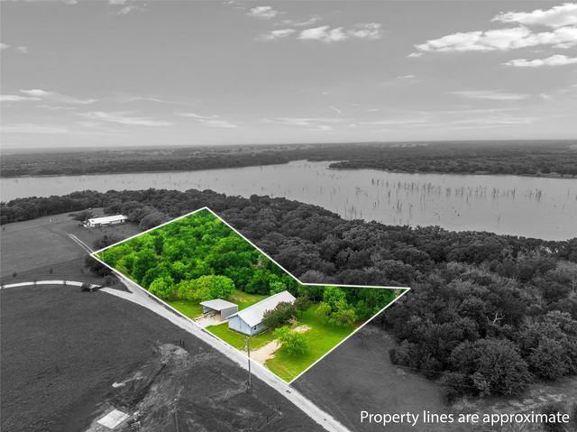 125 Private Road 245, Hillsboro, TX 76645