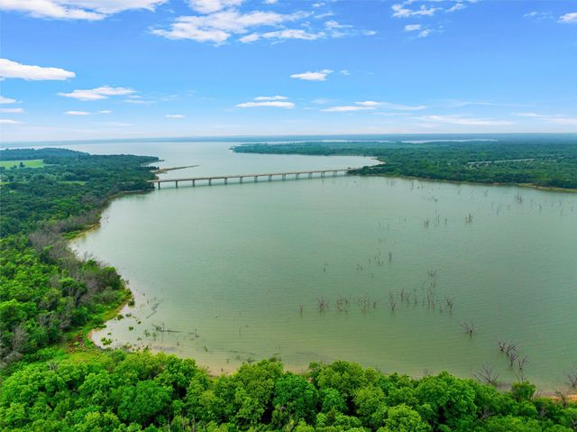 125 Private Road 245, Hillsboro, TX 76645