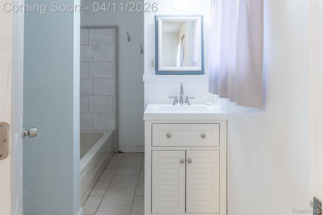 1401 University Avenue, Lincoln Park, MI 48146