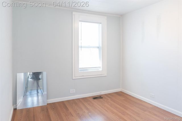 1401 University Avenue, Lincoln Park, MI 48146