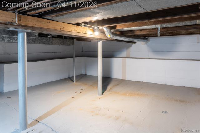 1401 University Avenue, Lincoln Park, MI 48146