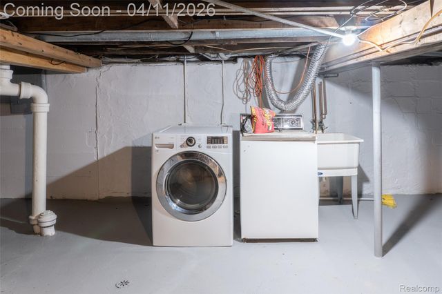 1401 University Avenue, Lincoln Park, MI 48146