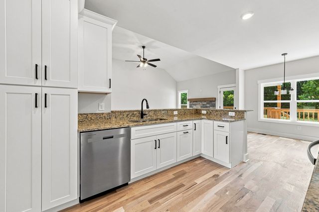 2973 Lights Chapel Rd, Greenbrier, TN 37073