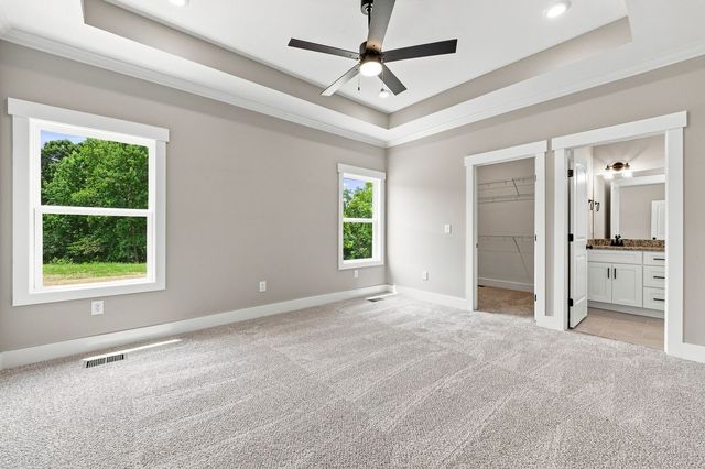 2973 Lights Chapel Rd, Greenbrier, TN 37073