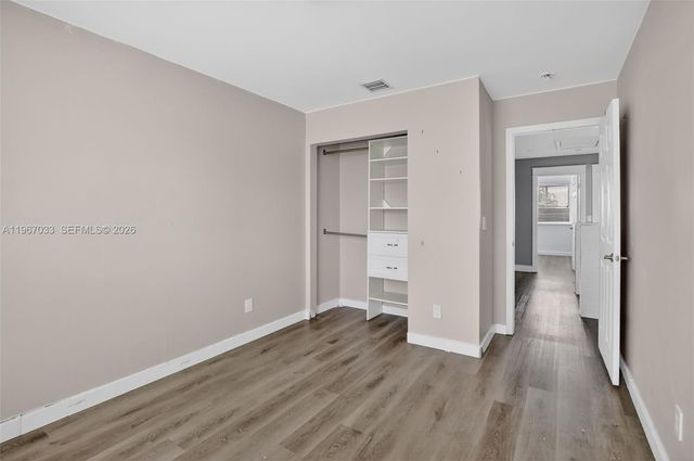 10755 SW 17th Place, Davie, FL 33324