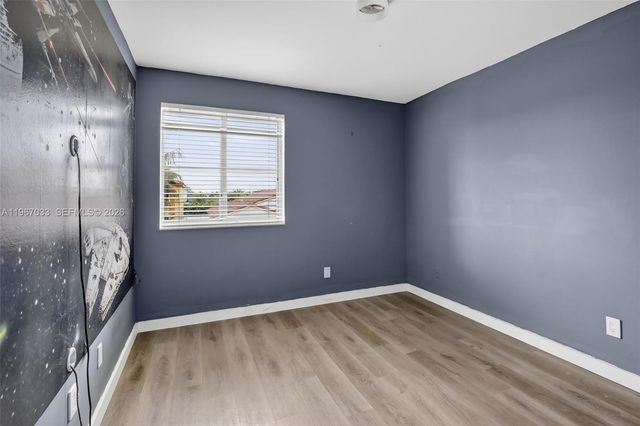 10755 SW 17th Place, Davie, FL 33324