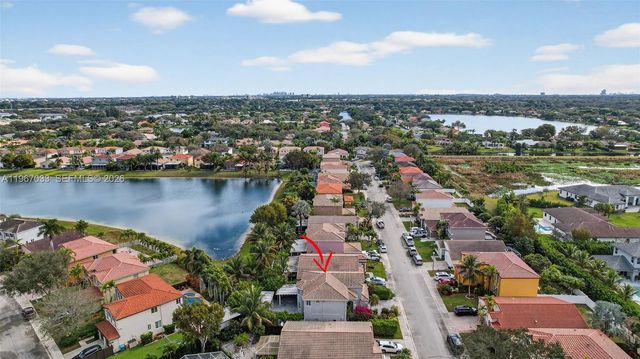 10755 SW 17th Place, Davie, FL 33324