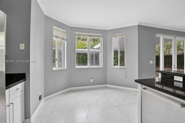 10755 SW 17th Place, Davie, FL 33324