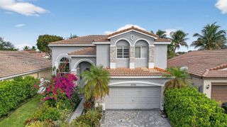 10755 SW 17th Place, Davie, FL 33324