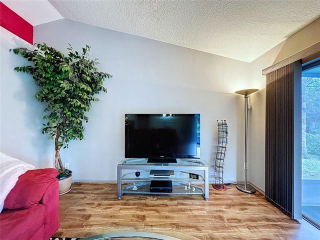 7517 SAVANNAH LANE, Tampa, FL 33637