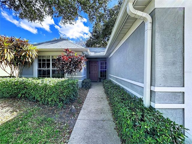 7517 SAVANNAH LANE, Tampa, FL 33637