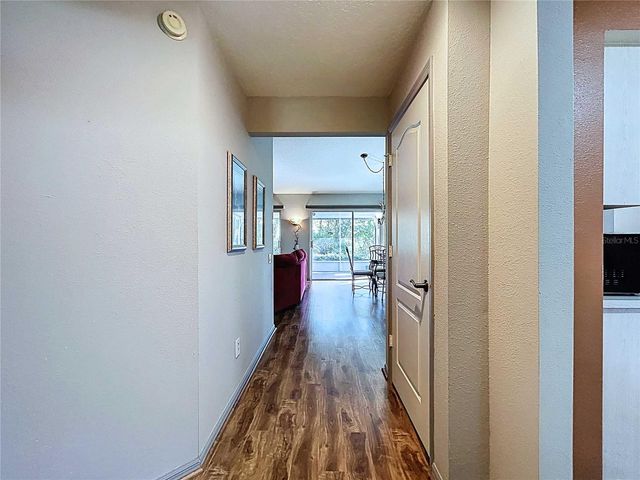 7517 SAVANNAH LANE, Tampa, FL 33637