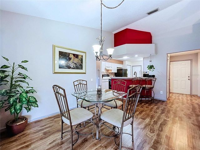 7517 SAVANNAH LANE, Tampa, FL 33637