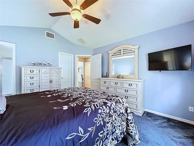 7517 SAVANNAH LANE, Tampa, FL 33637