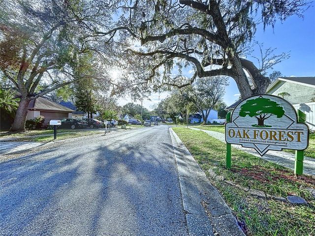 7517 SAVANNAH LANE, Tampa, FL 33637