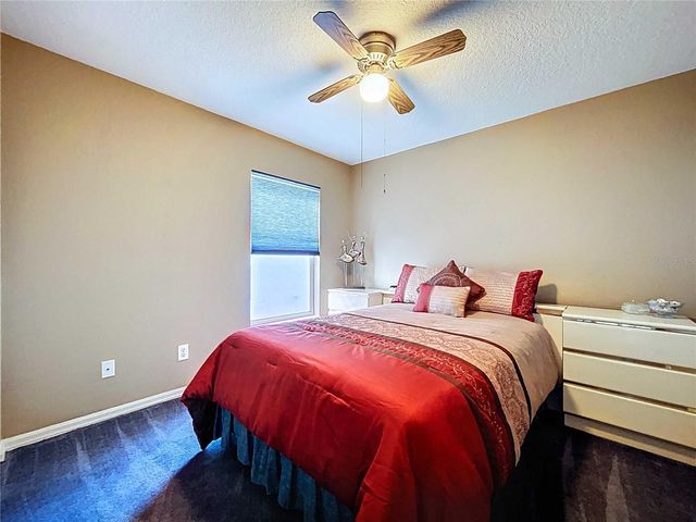 7517 SAVANNAH LANE, Tampa, FL 33637