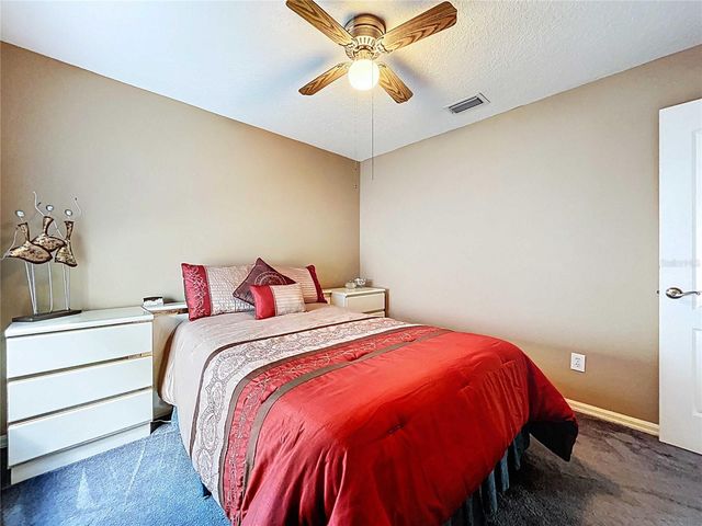 7517 SAVANNAH LANE, Tampa, FL 33637