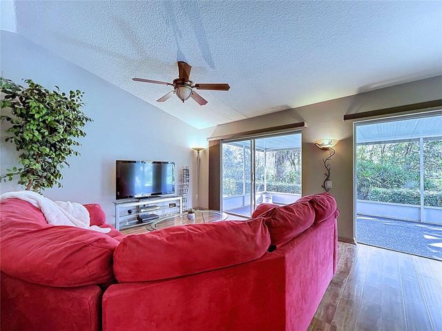 7517 SAVANNAH LANE, Tampa, FL 33637