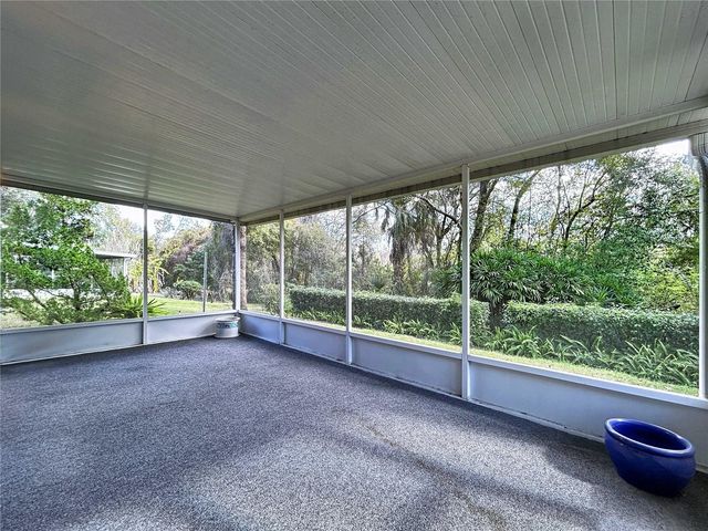 7517 SAVANNAH LANE, Tampa, FL 33637