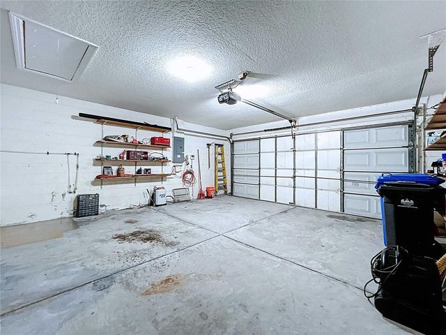 7517 SAVANNAH LANE, Tampa, FL 33637