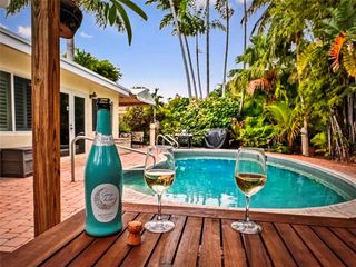 2101 NE 25th Street, Wilton Manors, FL 33305