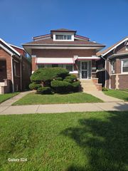 8118 S Rhodes Avenue, Chicago, IL 60619