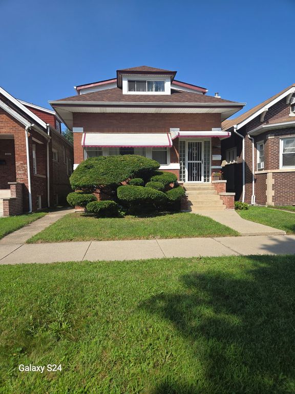 8118 S Rhodes Avenue, Chicago, IL 60619